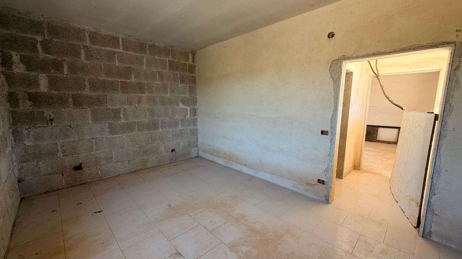 Piccola Villetta In Zona Abitata, 2 Vani e Acc, Trullo, Deposito.